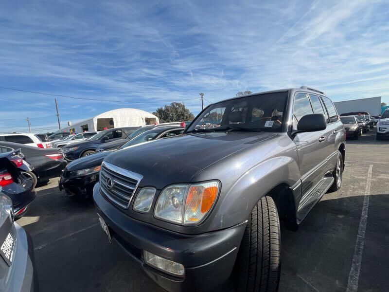 Lexus LX