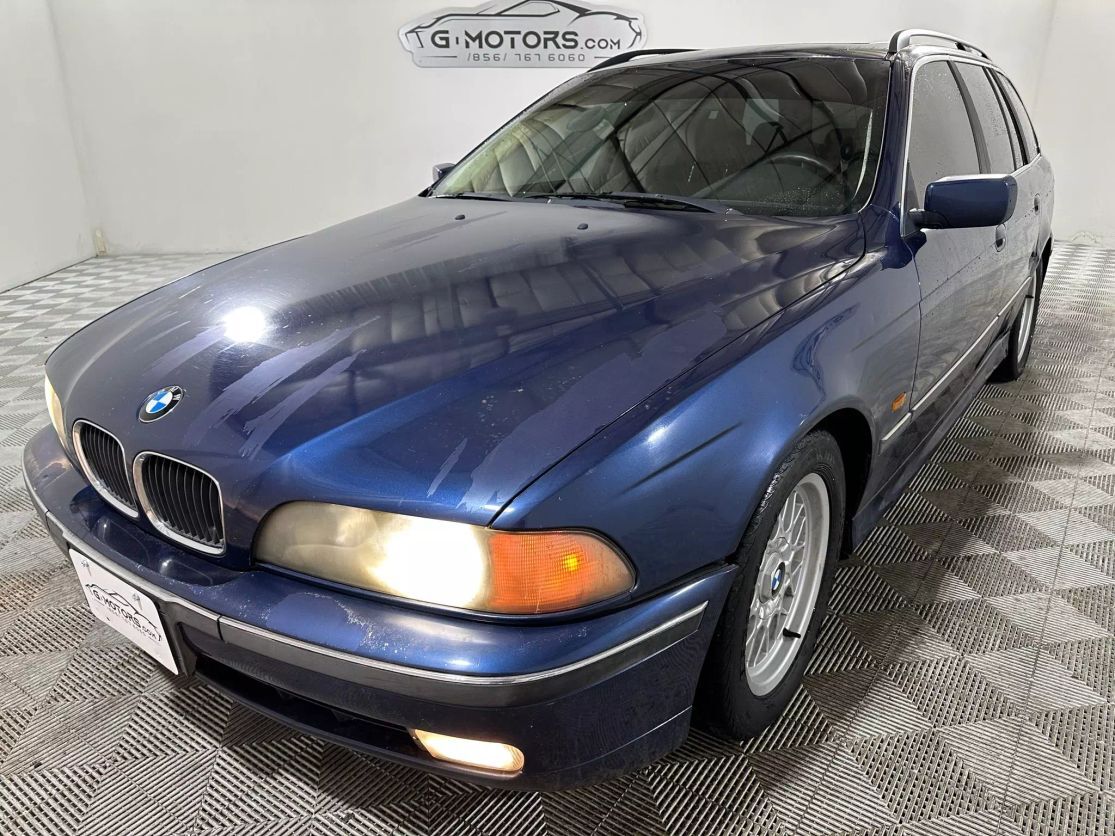 BMW 528i