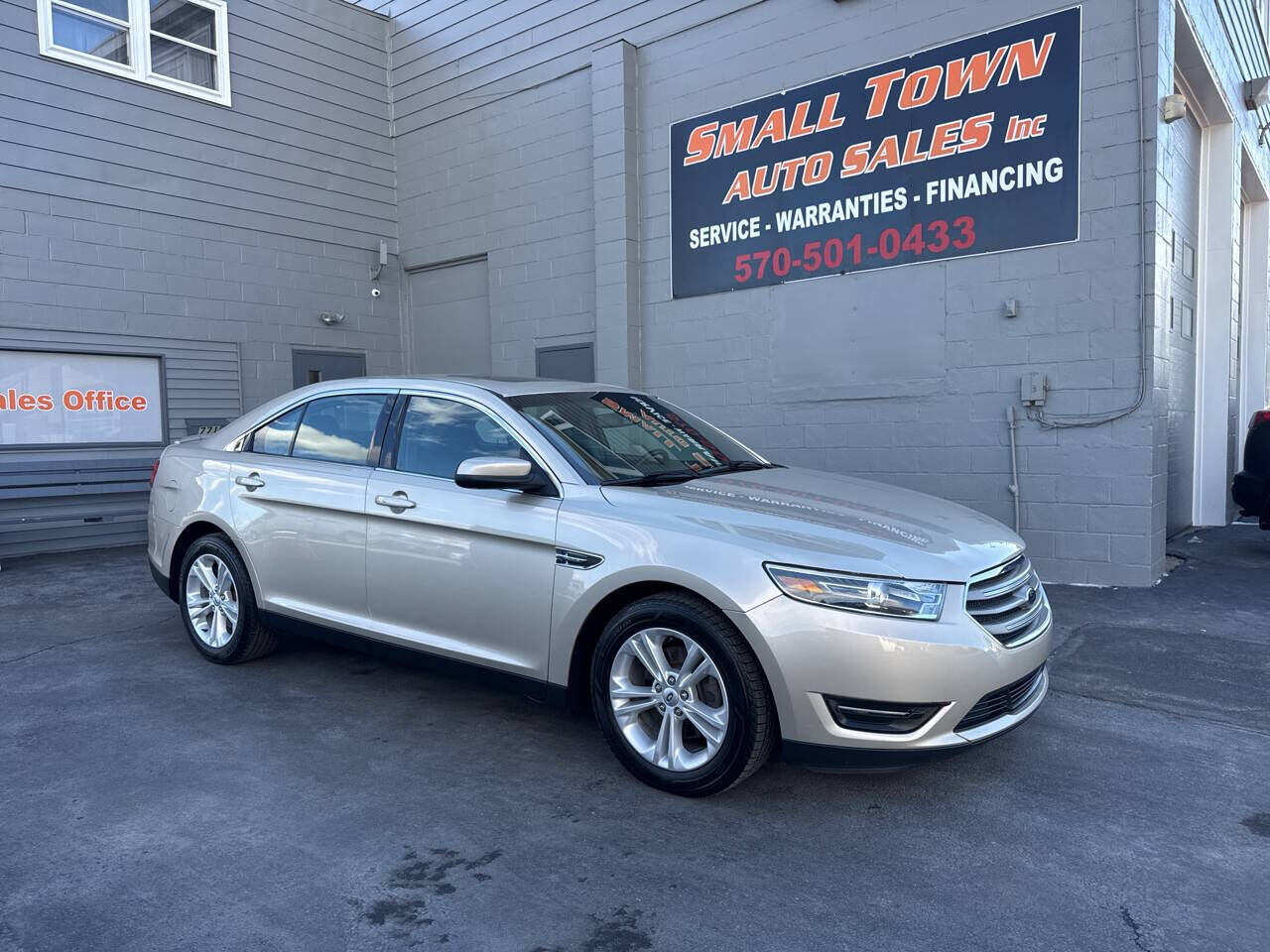 2017 FORD Taurus