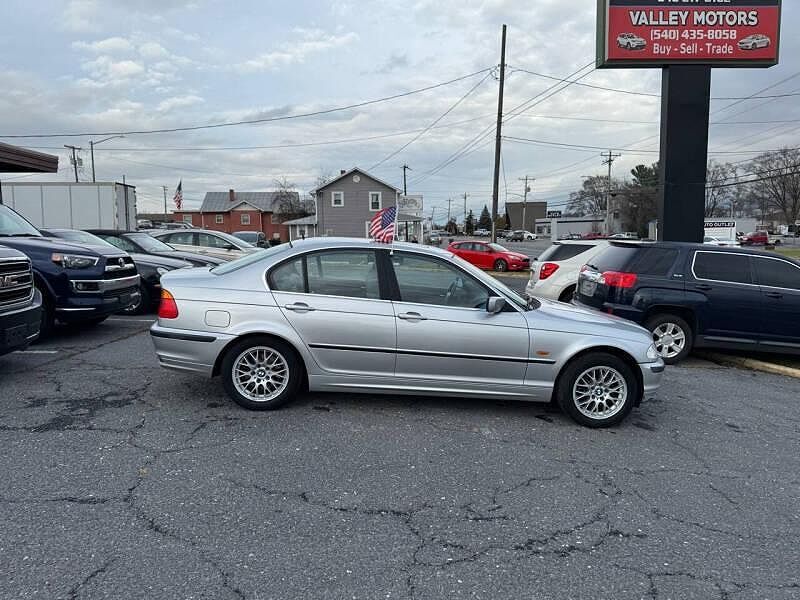 BMW 328i