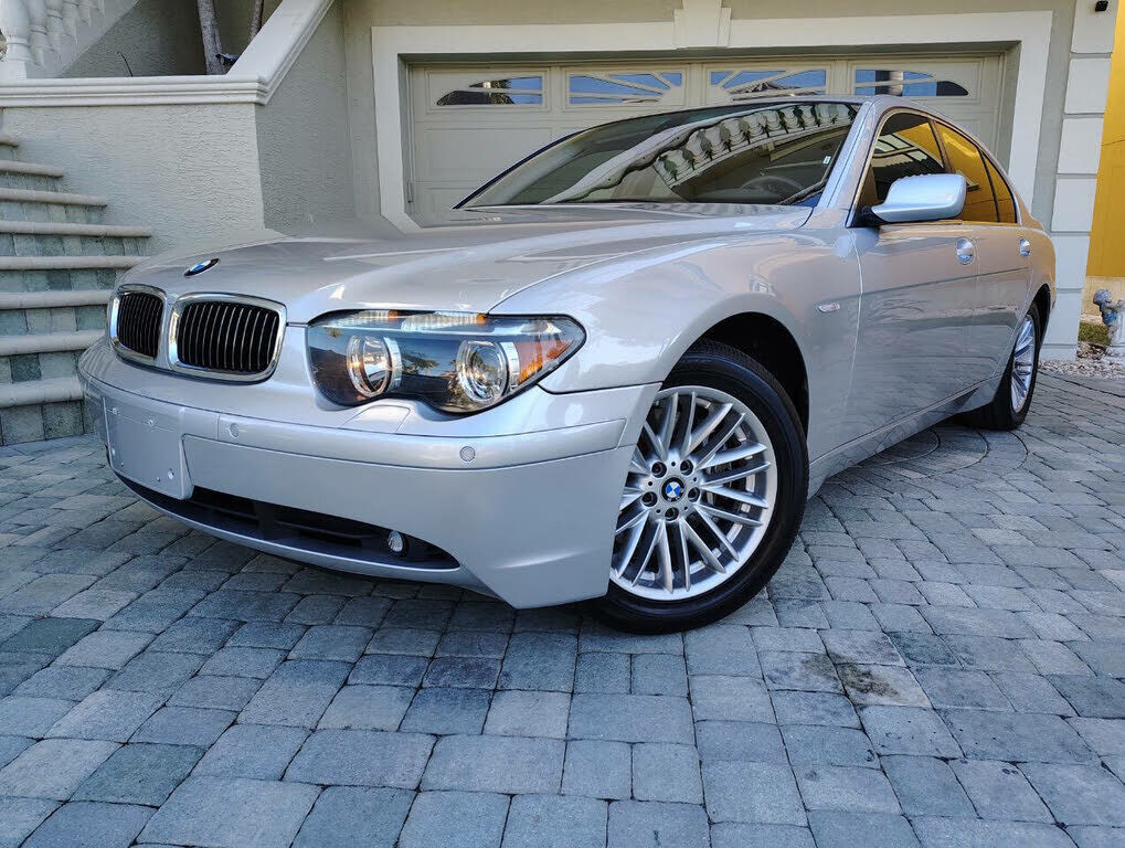 BMW 745i