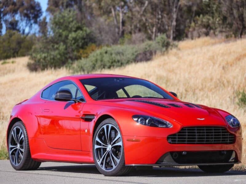 Aston Martin V12 Vantage