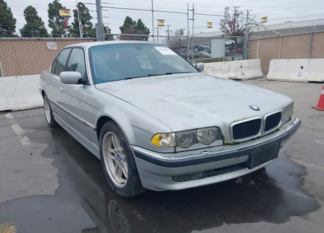 BMW 740i