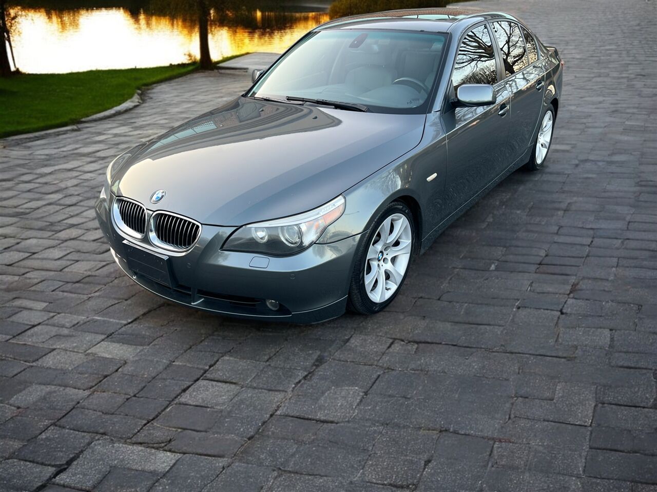 BMW 550i
