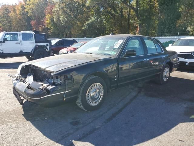 Ford Crown Victoria