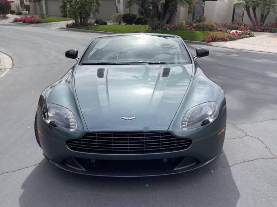 Aston Martin V8 Vantage