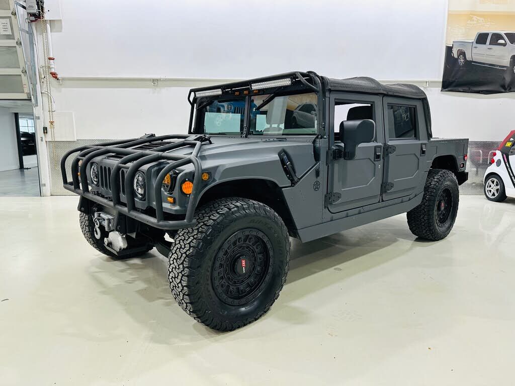 HUMMER H1