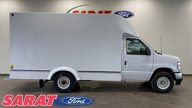 2025 FORD E-350