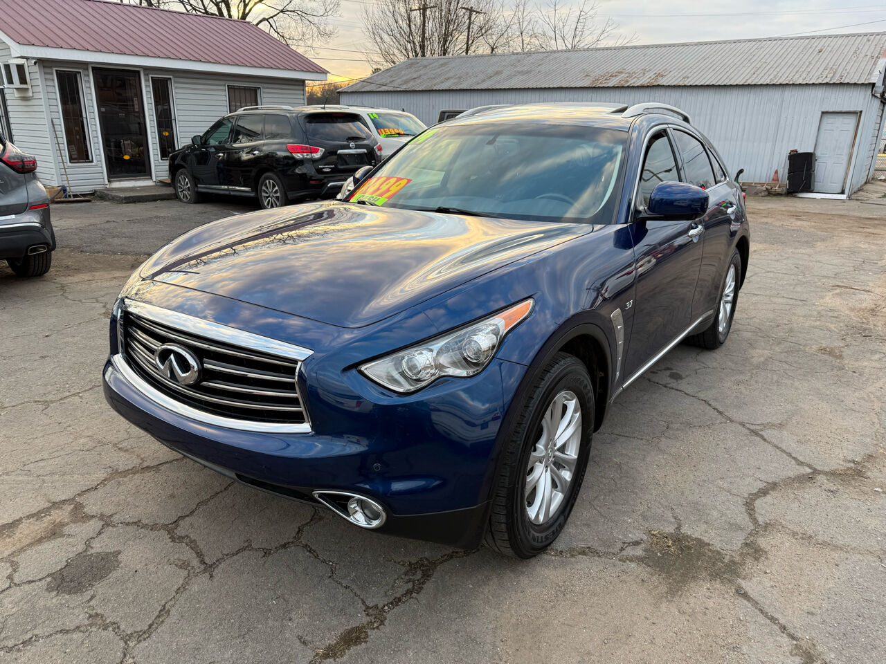 Infiniti QX70