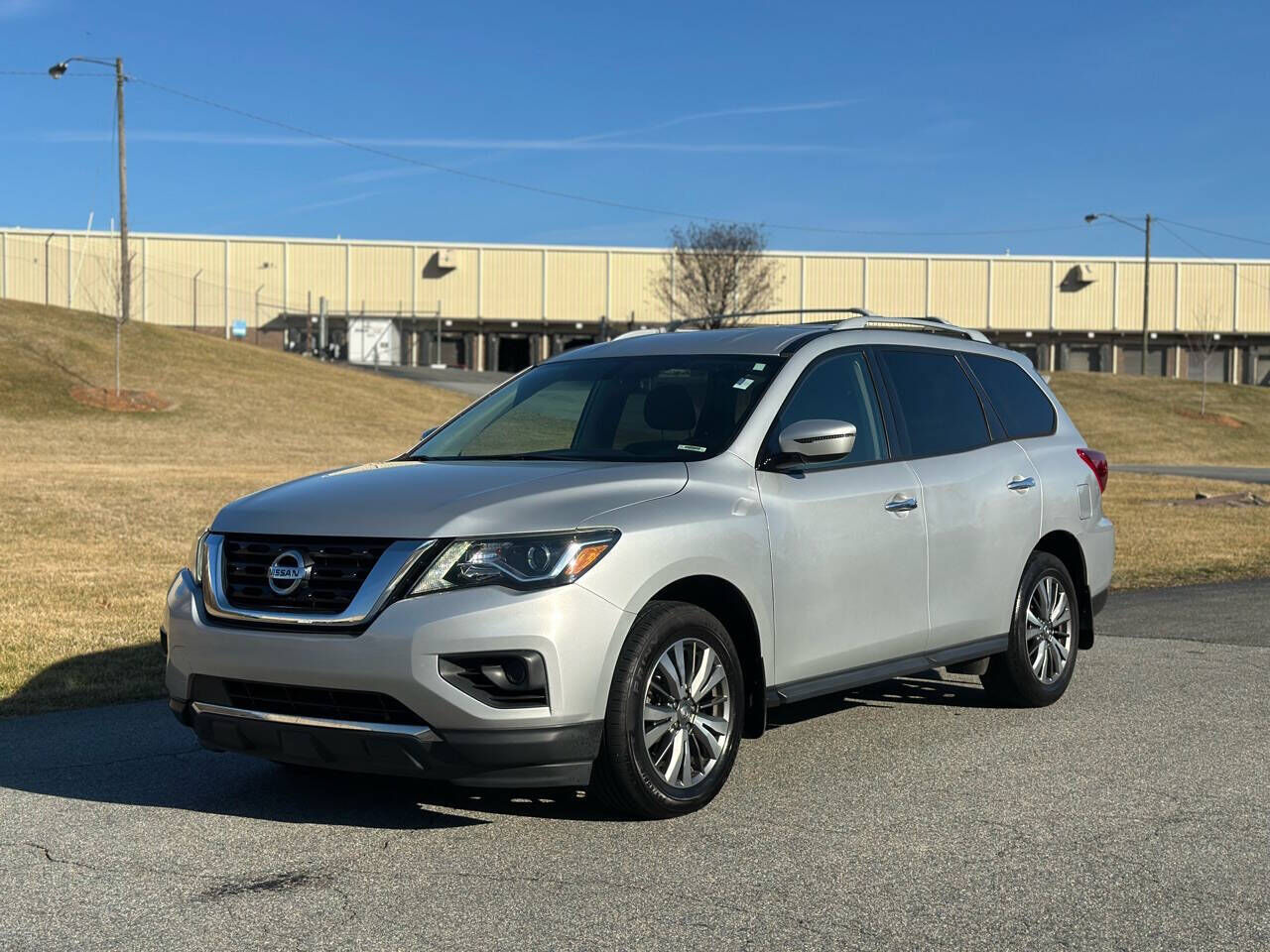 2020 NISSAN Pathfinder