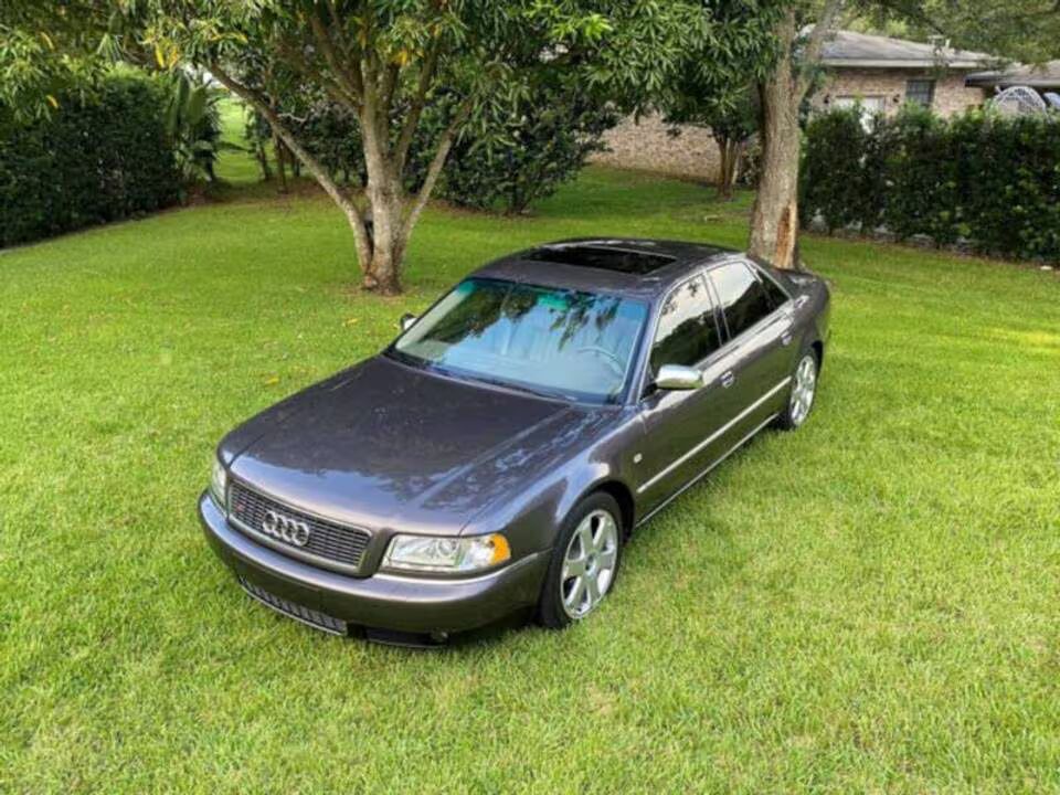 Audi S8