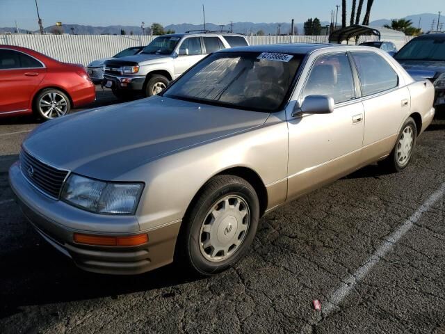 Lexus LS