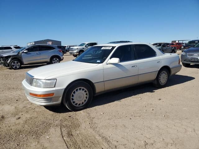 Lexus LS