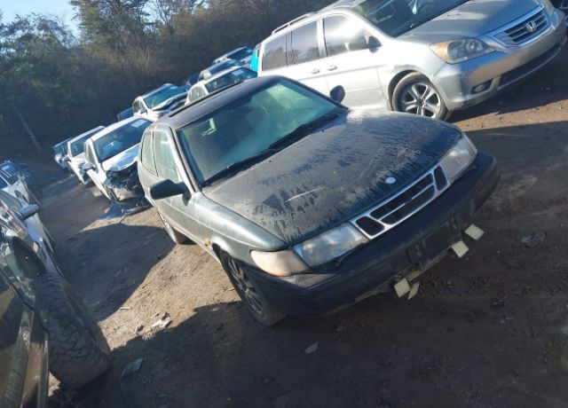 Saab 900