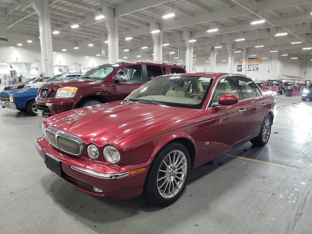 Jaguar XJ