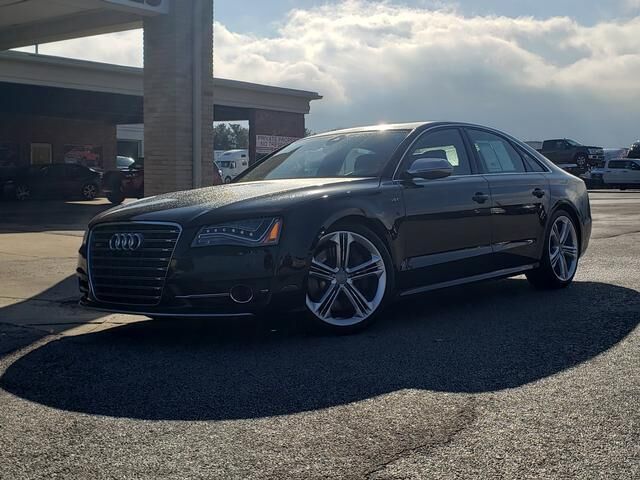 Audi S8