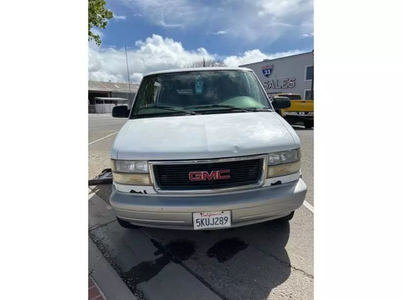 GMC Safari