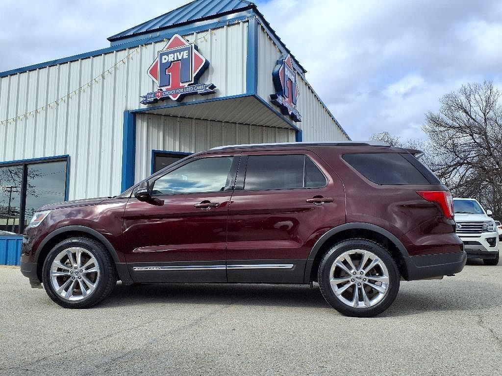 2019 FORD Explorer