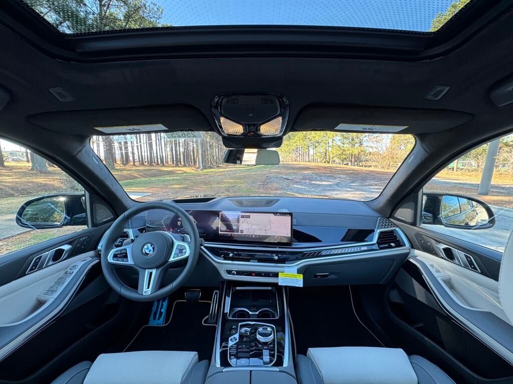 2025 BMW X7