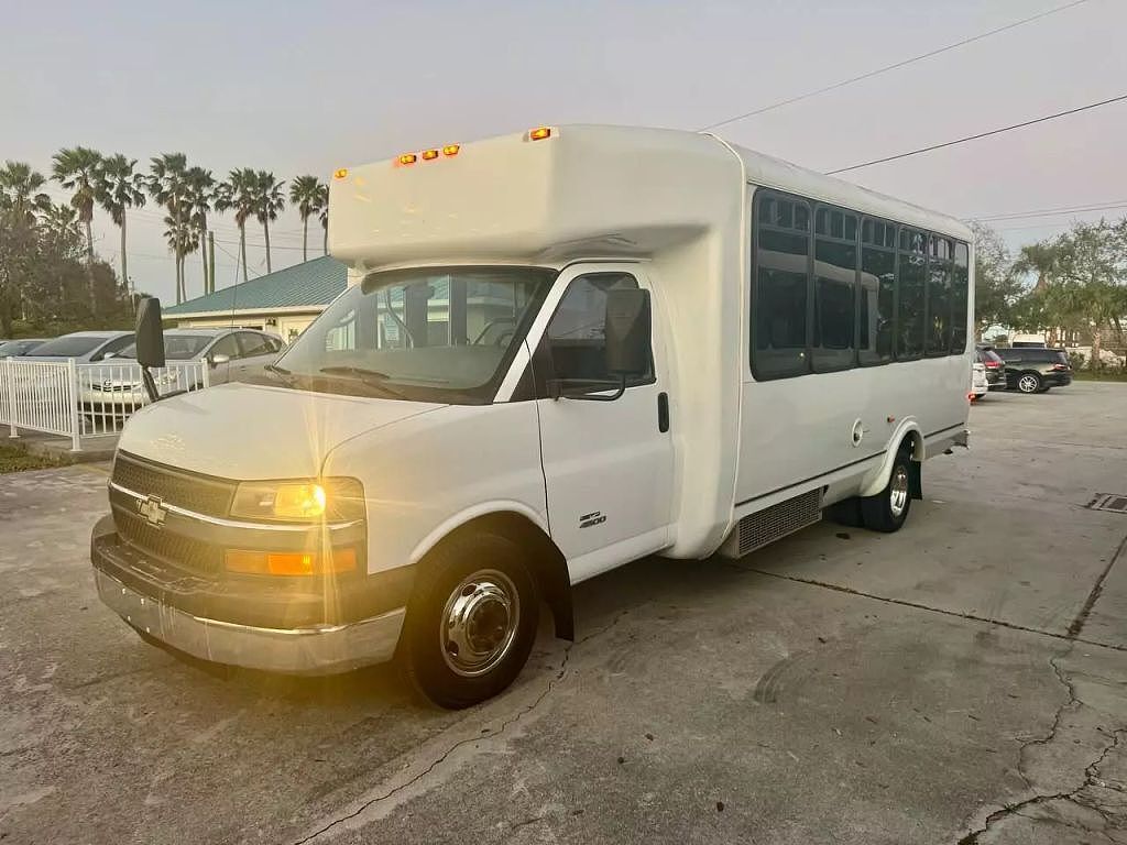 2013 CHEVROLET Express