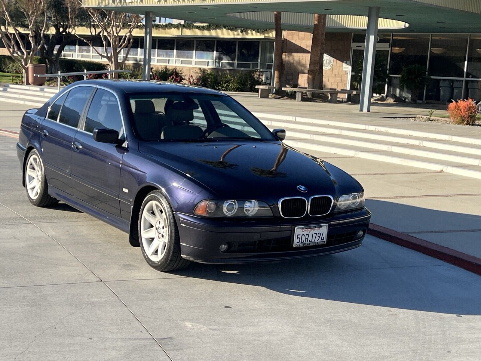 BMW 525iA