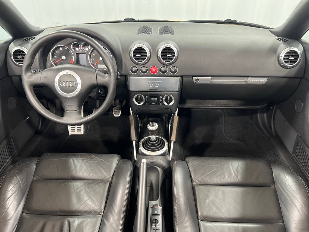 2004 Audi TT