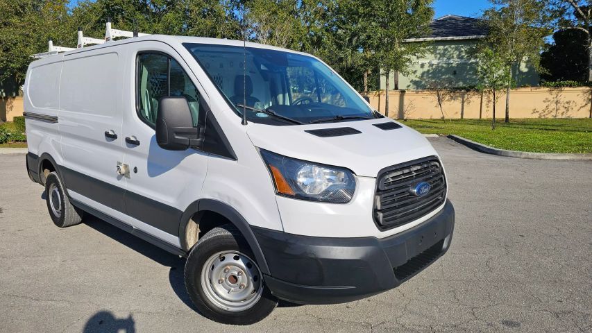 2017 FORD Transit
