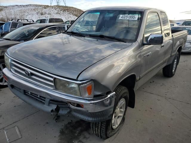 Toyota T100