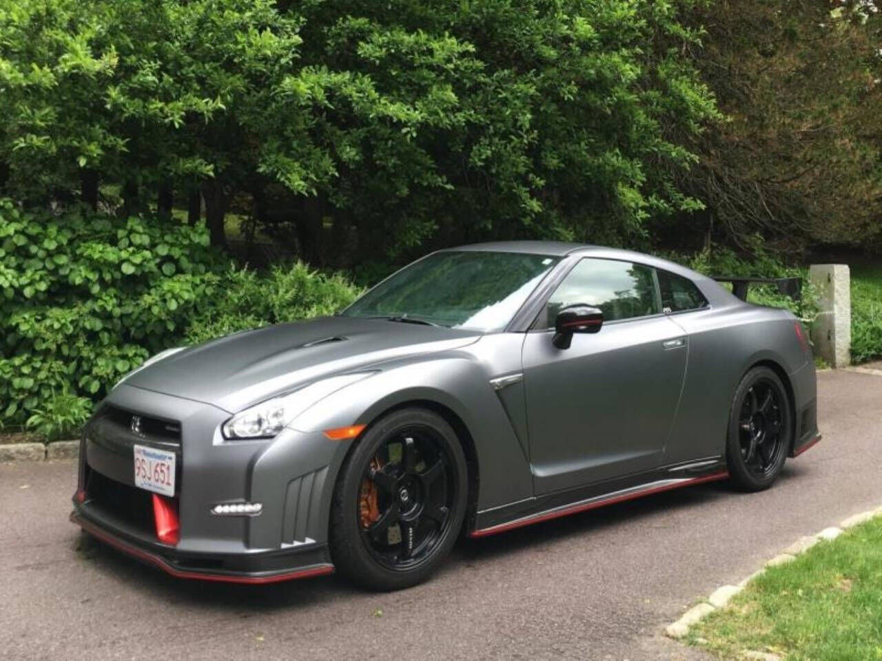 Nissan GT-R