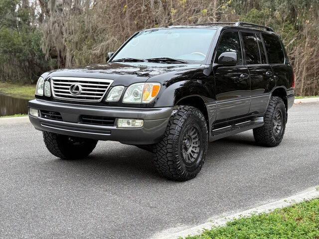 Lexus LX