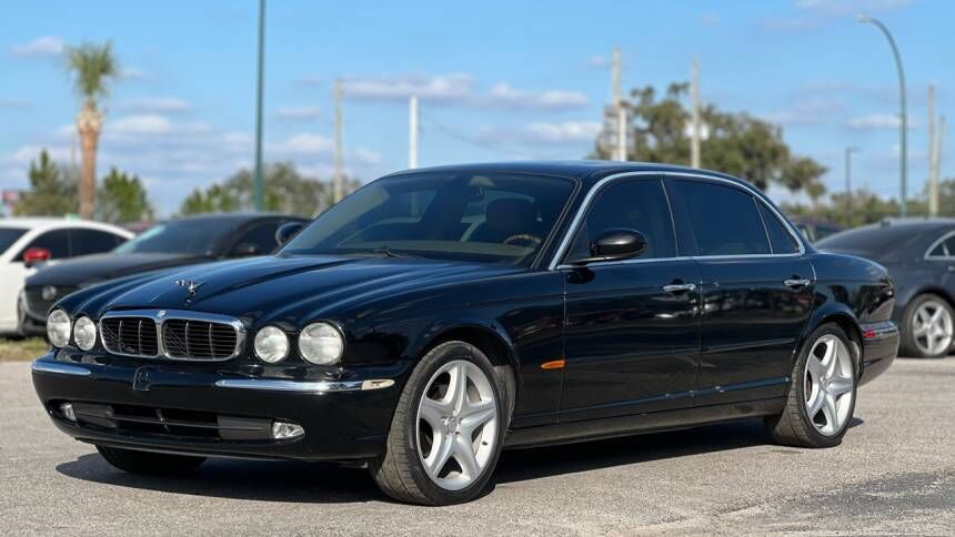 Jaguar XJ