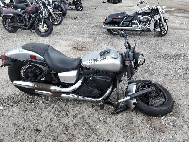Honda VT750 (Shadow Phantom)