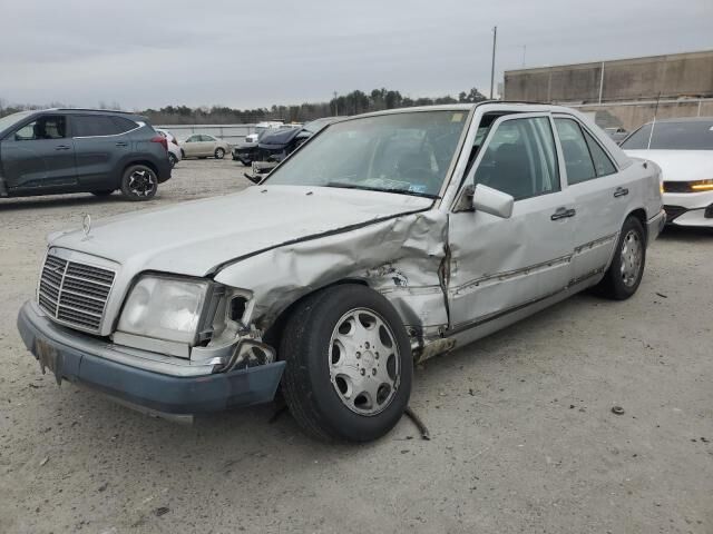 Mercedes-Benz 300