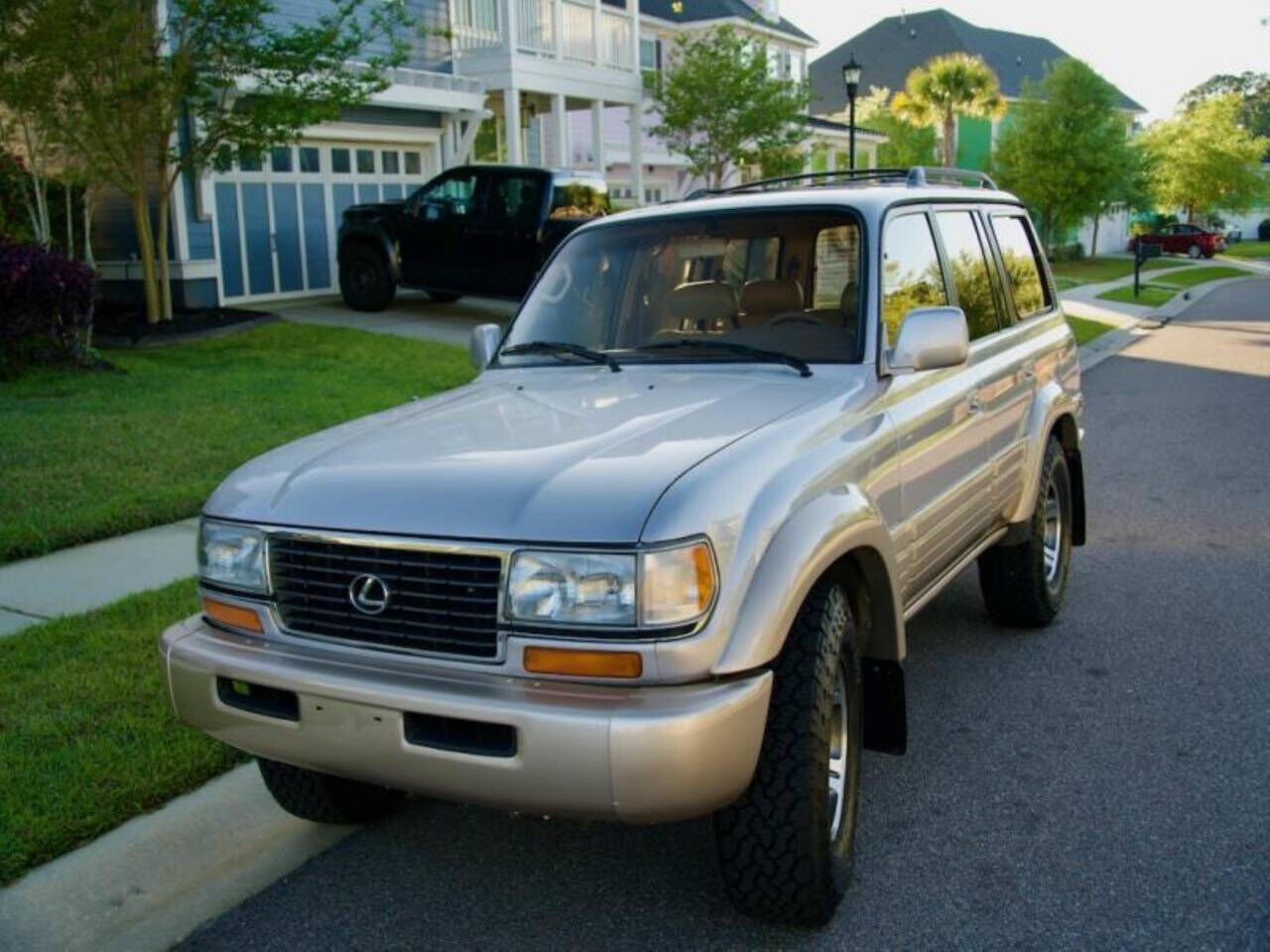 Lexus LX