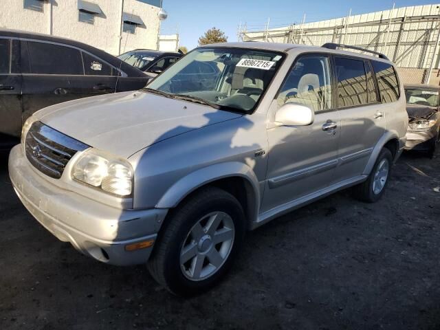 Suzuki XL7