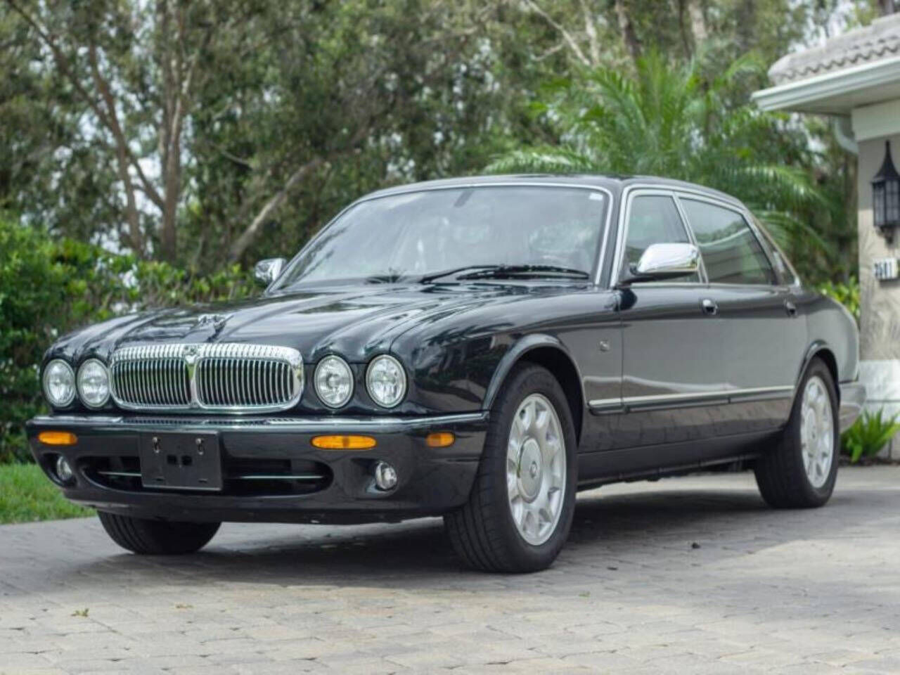 Jaguar Vanden Plas