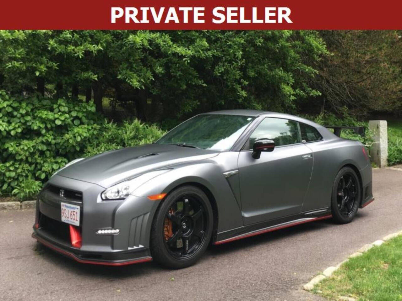 Nissan GT-R
