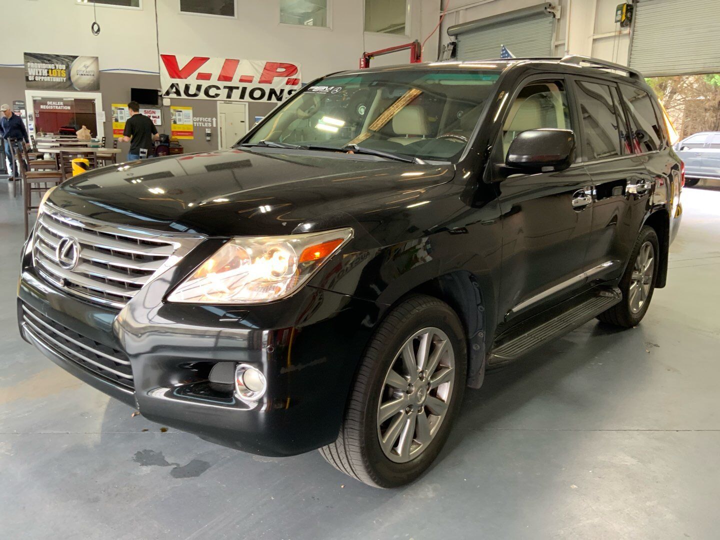 Lexus LX