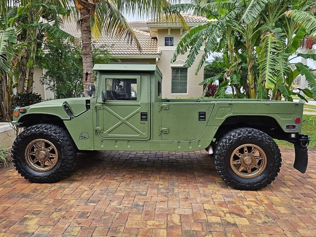 HUMMER H1