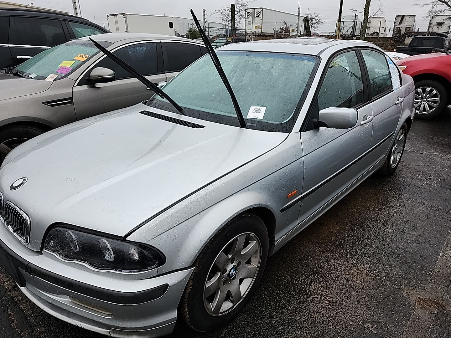 BMW 323i