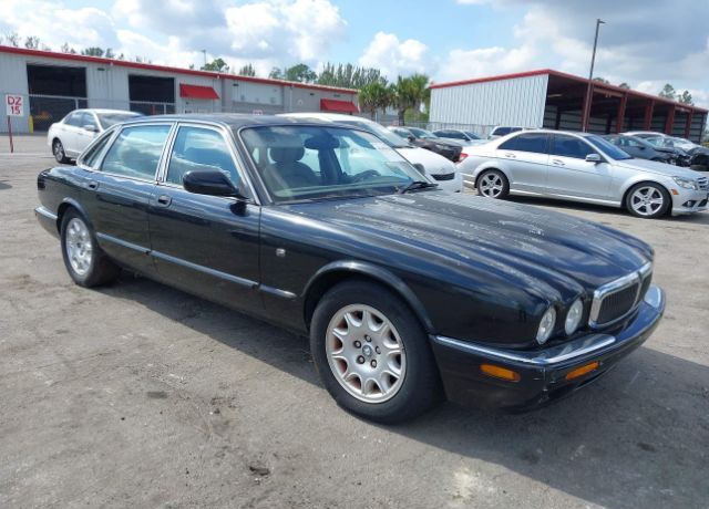 Jaguar XJ8