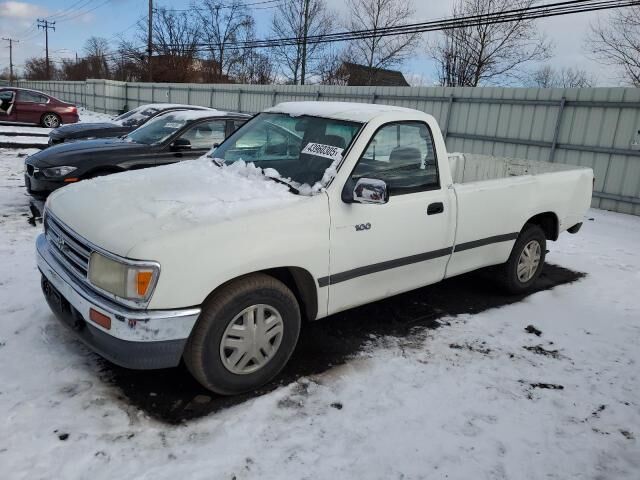 Toyota T100