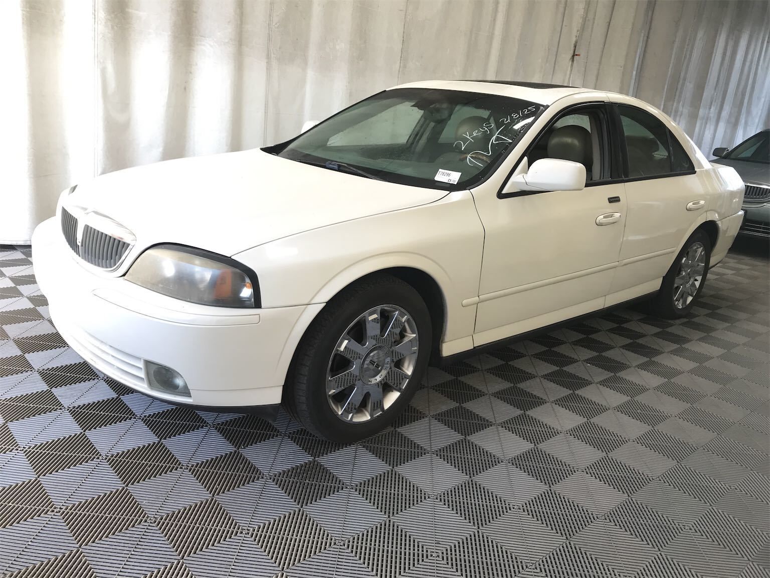 Lincoln LS