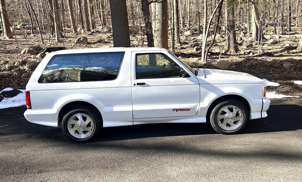 GMC Typhoon