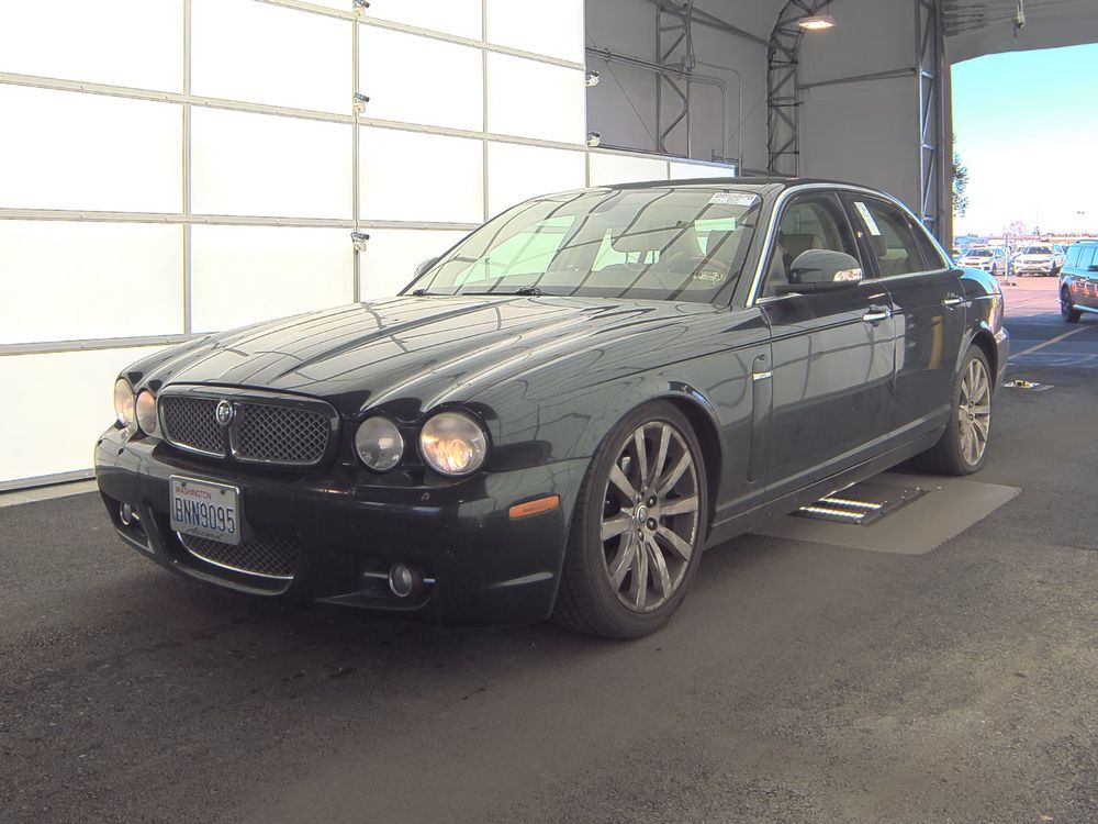 Jaguar XJ