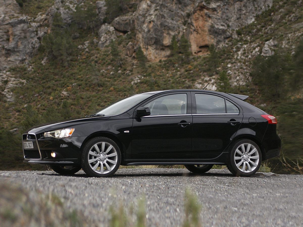 Mitsubishi Lancer SportBack