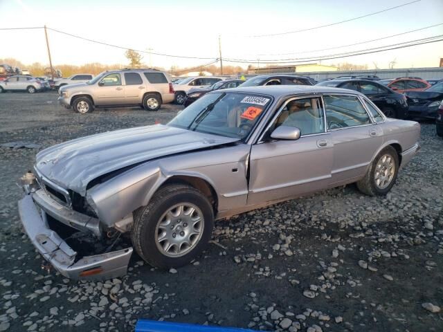 Jaguar XJ8