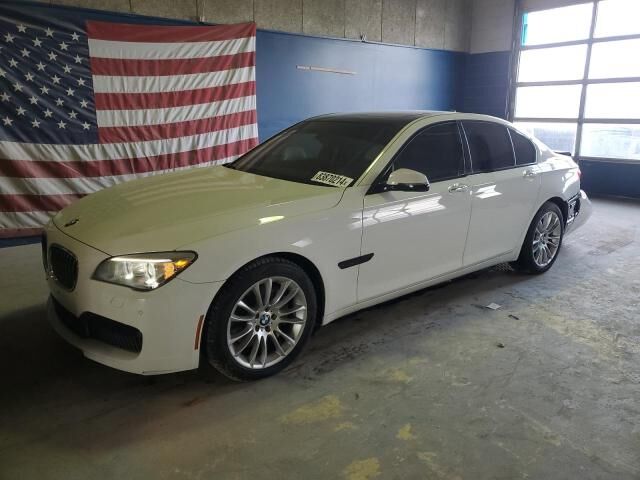 BMW 740i