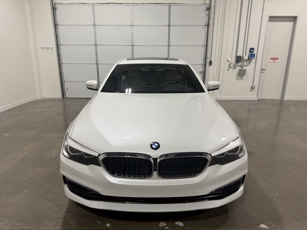 2020 BMW 530i