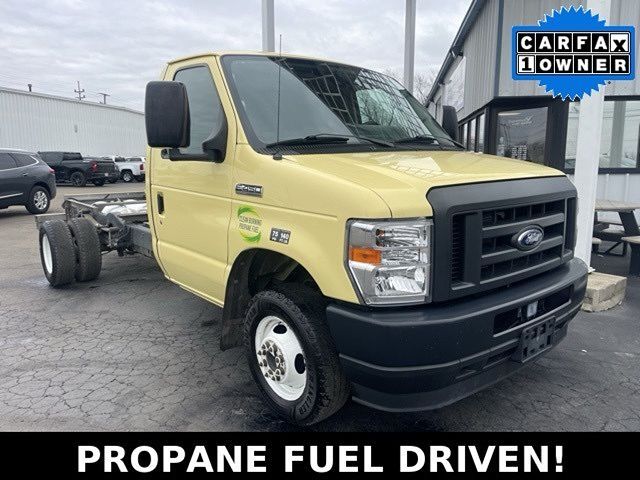 2021 FORD E-450